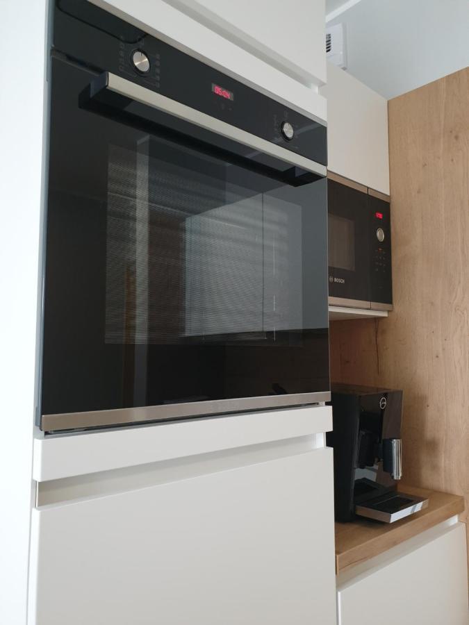 Private Apartment, Aircondition, Hd Tv Pl & De, Wifi, Garage, Fully Equipped, Near Beach Kolobrzeg Bagian luar foto
