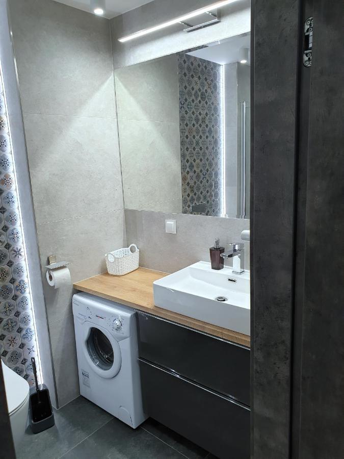 Private Apartment, Aircondition, Hd Tv Pl & De, Wifi, Garage, Fully Equipped, Near Beach Kolobrzeg Bagian luar foto