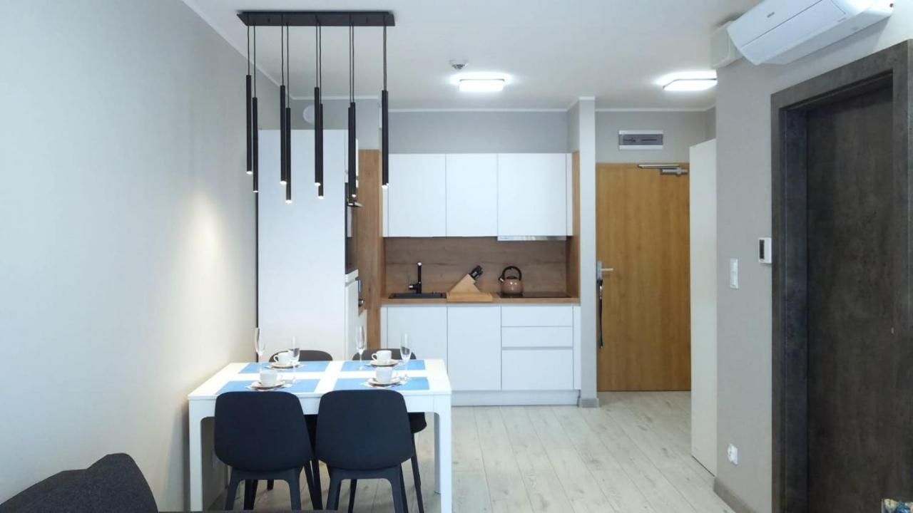 Private Apartment, Aircondition, Hd Tv Pl & De, Wifi, Garage, Fully Equipped, Near Beach Kolobrzeg Bagian luar foto