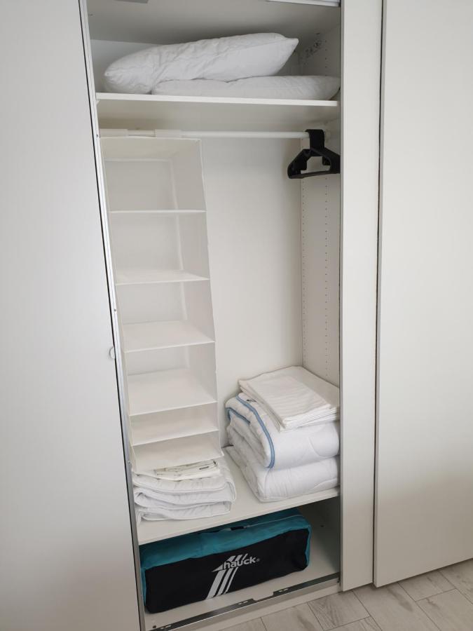 Private Apartment, Aircondition, Hd Tv Pl & De, Wifi, Garage, Fully Equipped, Near Beach Kolobrzeg Bagian luar foto