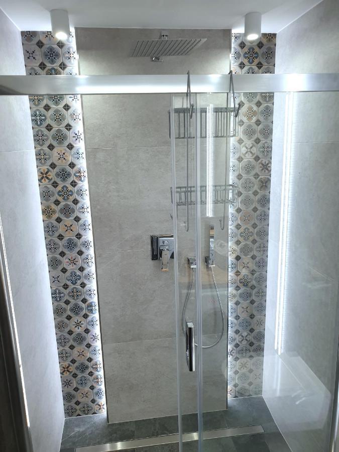 Private Apartment, Aircondition, Hd Tv Pl & De, Wifi, Garage, Fully Equipped, Near Beach Kolobrzeg Bagian luar foto